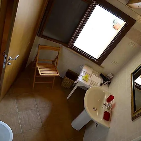 9 Muse Bed & Breakfast