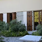 9 Muse Bed & Breakfast 4*