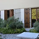 Bed & Breakfast 9 Muse